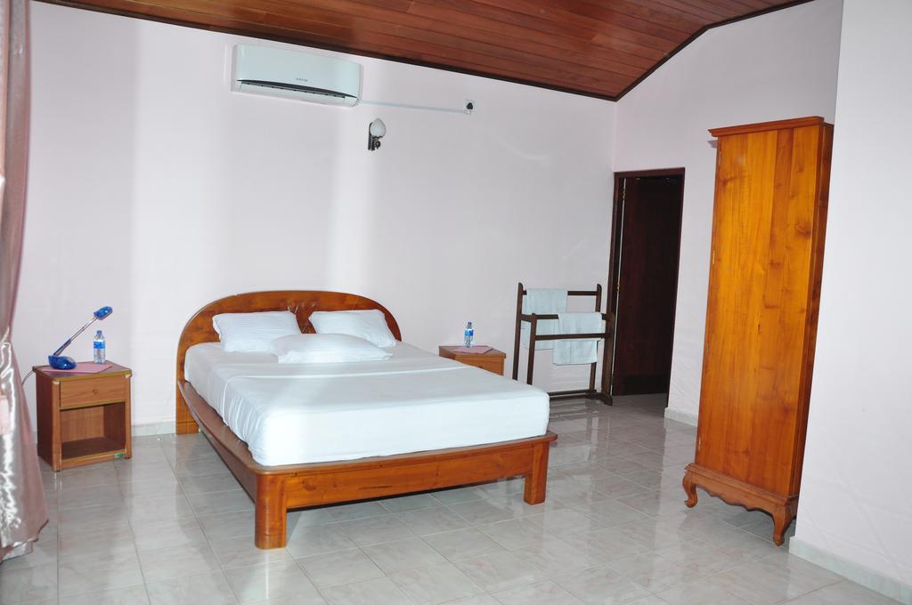 Sugandi Inn Kochchikade Экстерьер фото