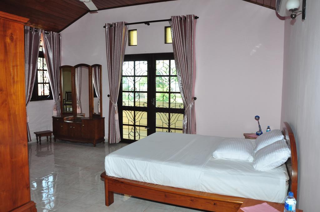 Sugandi Inn Kochchikade Экстерьер фото